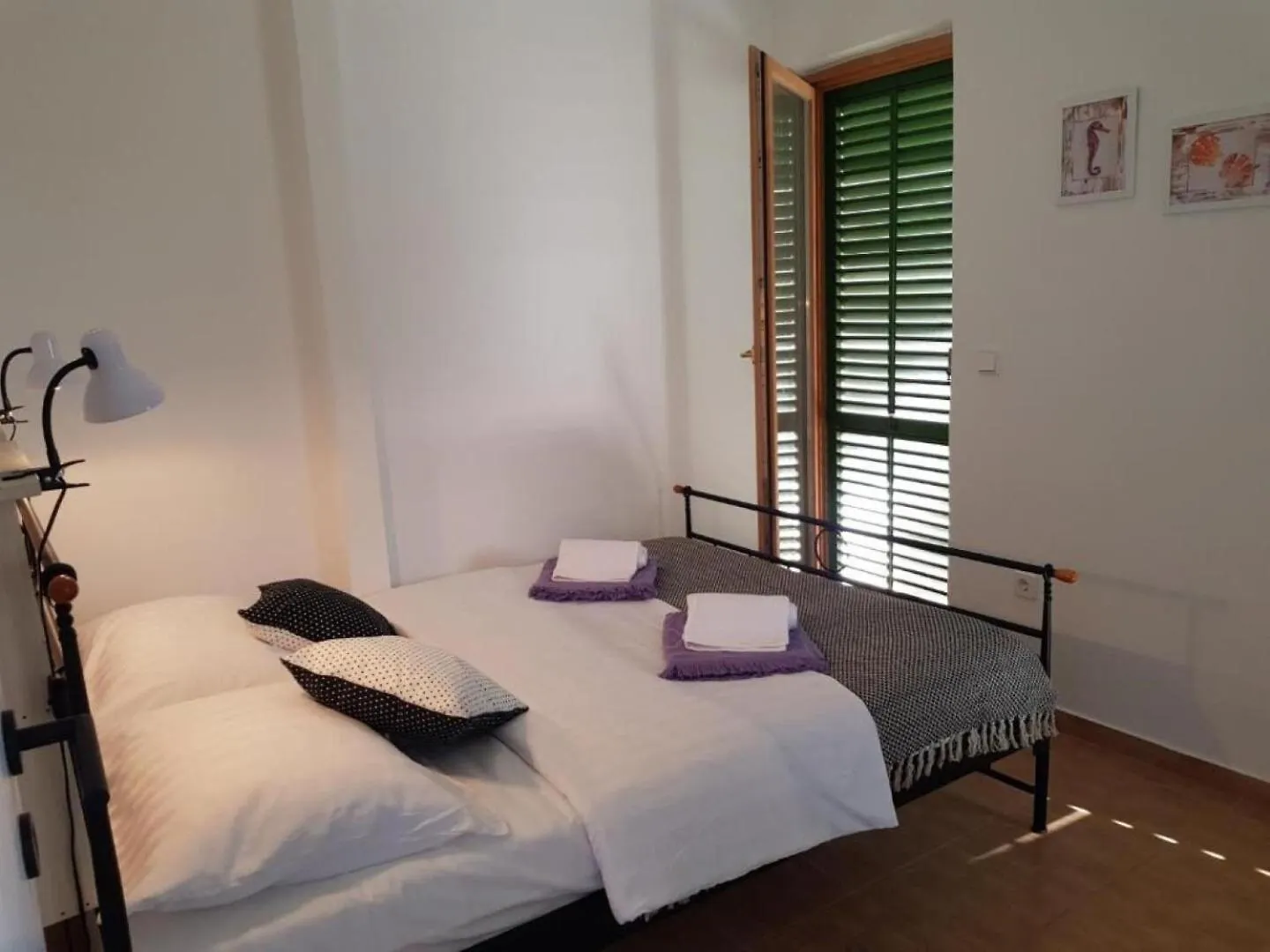 Apartments Kike - 60 Meters From The Beach Petrčane